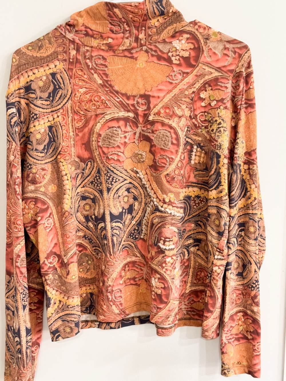 St. John Sport Vintage Stretch Blouse Sz L like new condition